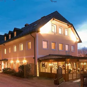 https://austria-classic-hotel-holle.saalbachhinterglemmhotels.com